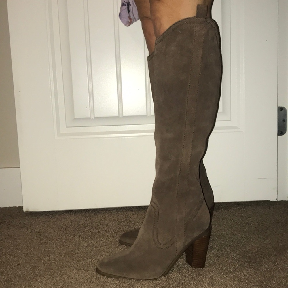 Kenneth Cole Knee Highs